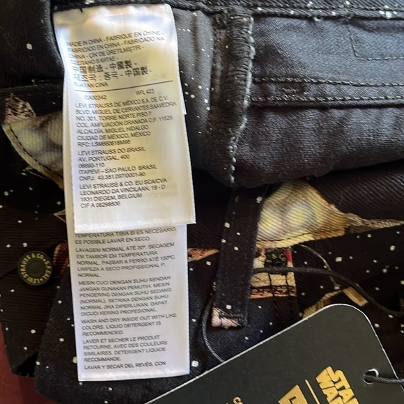 NWT Levi's X Star Wars | 501 Original Cropped Jeans Galaxy All Over 25X26/Sz 2 - Picture 14 of 16